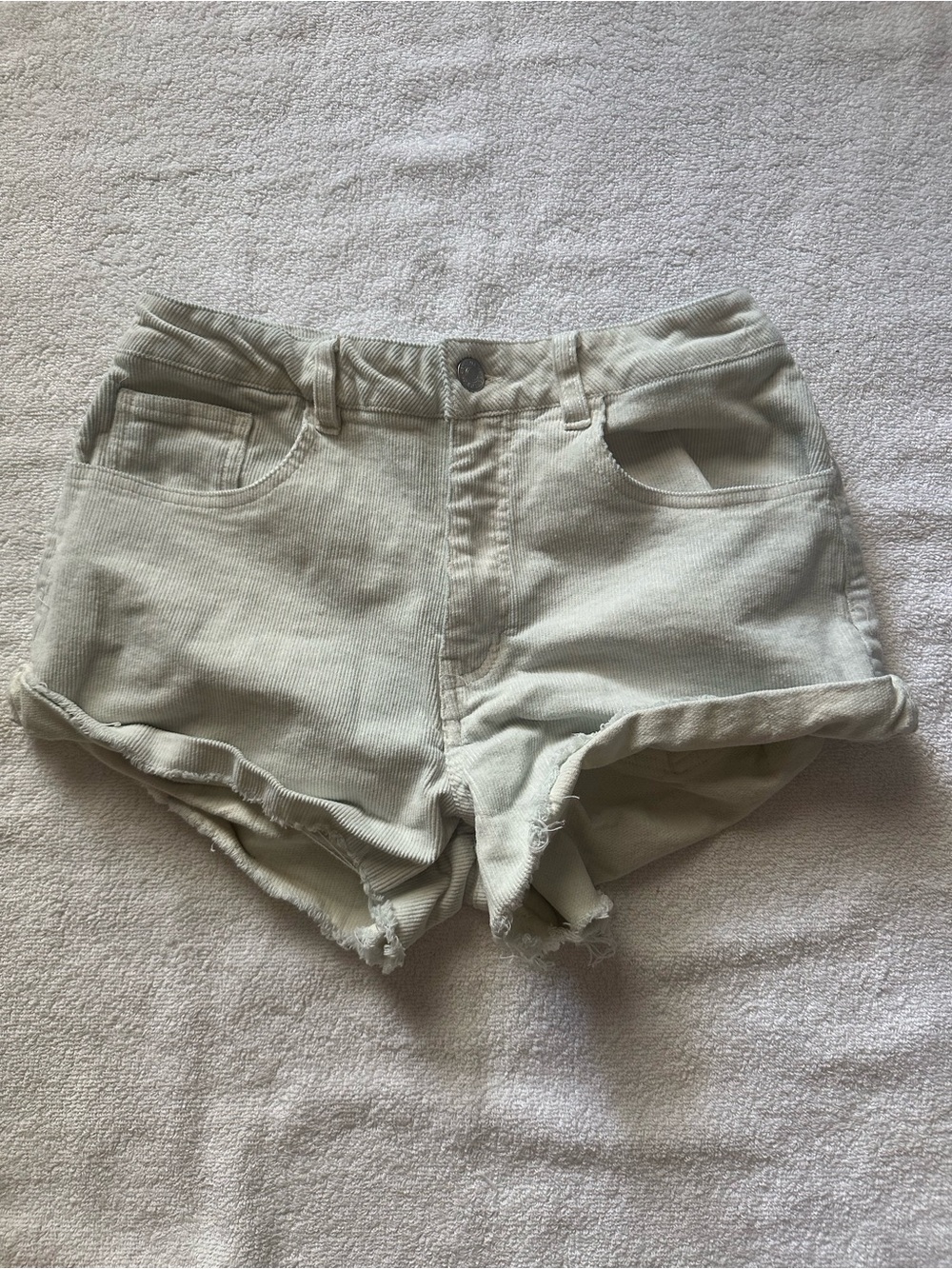 Women’s Vanilla/Cream Corduroy Roll-Cuff Mid Rise Shorts